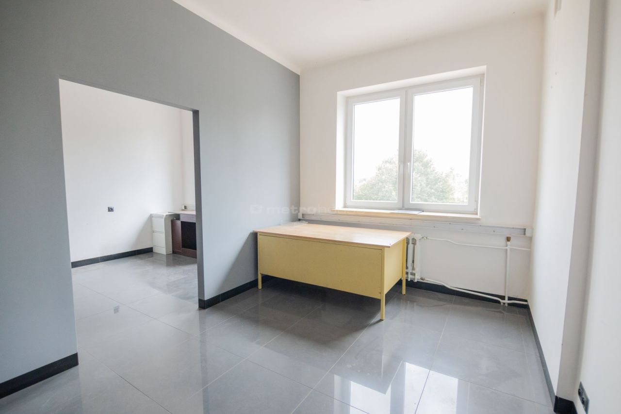 Hala/magazyn Siennica, ul. gen. Władysława Sikorskiego. Zdjęcie 5