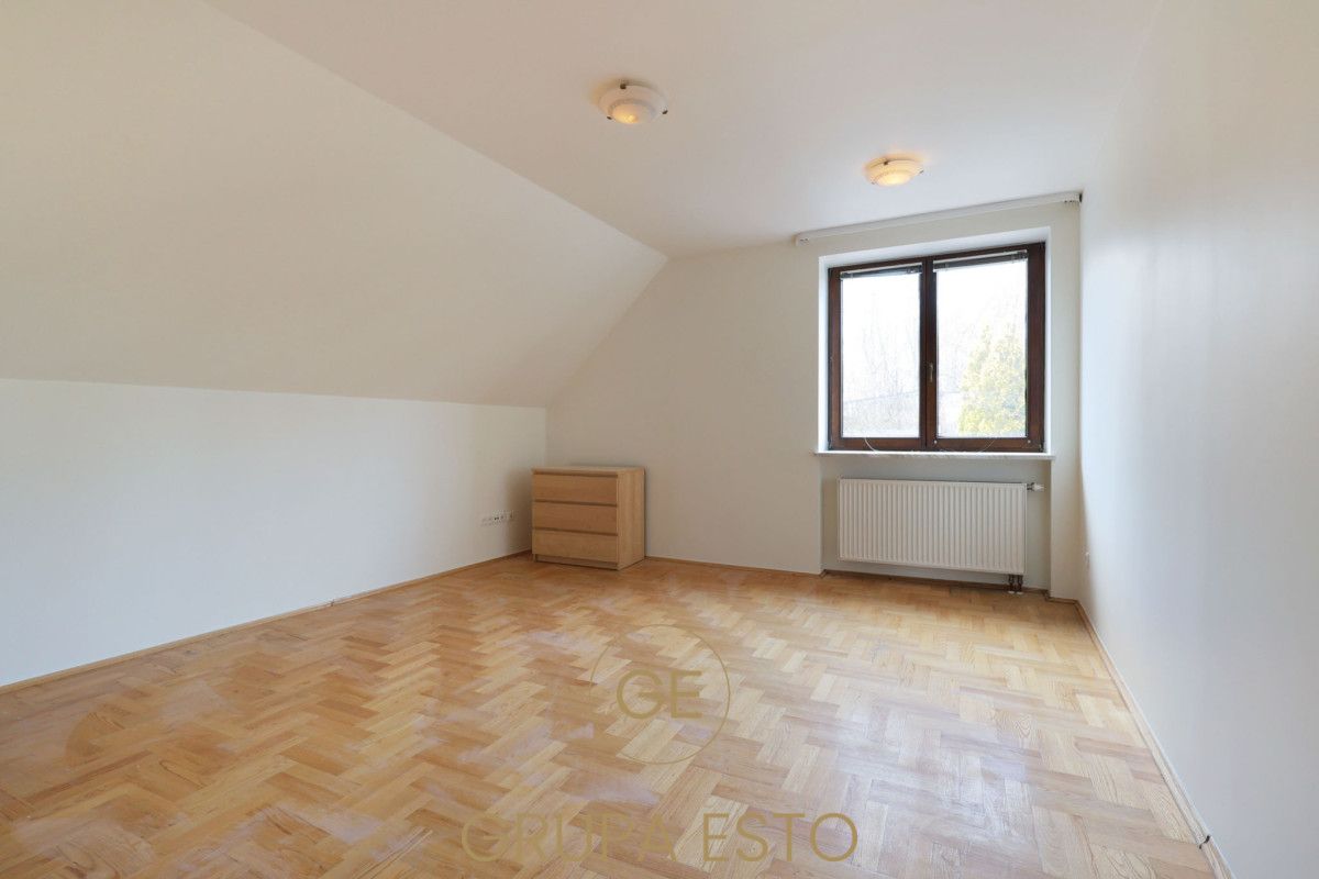 dom wolnostojący, 8 pokoi Kraków Kliny, ul. Narvik. Zdjęcie 17