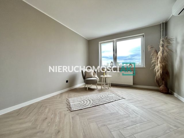 Mieszkanie 3-pokojowe Poznań, os. Armii Krajowej. Zdjęcie 1