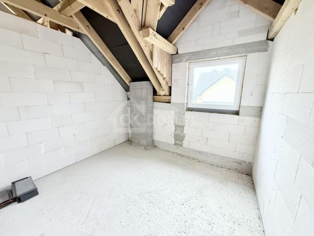 dom wolnostojący, 4 pokoje Kowala. Zdjęcie 4