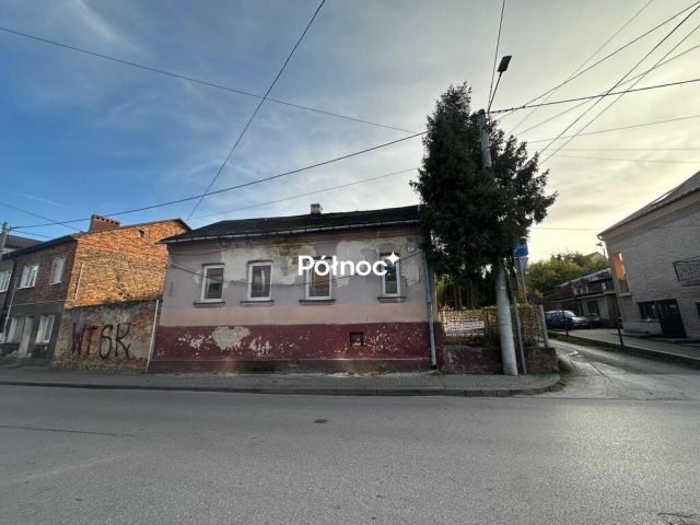 dom wolnostojący Miechów, ul. Powstańców 1863 r.. Zdjęcie 2