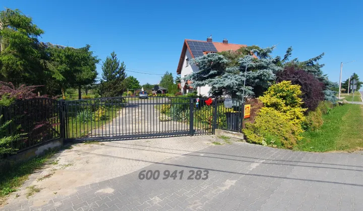 dom wolnostojący, 8 pokoi Zbrosza Duża