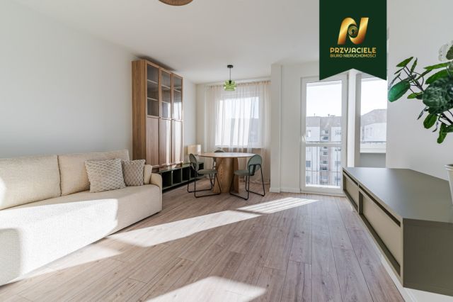 Mieszkanie 3-pokojowe Gdynia Karwiny, ul. Kornela Makuszyńskiego. Zdjęcie 1