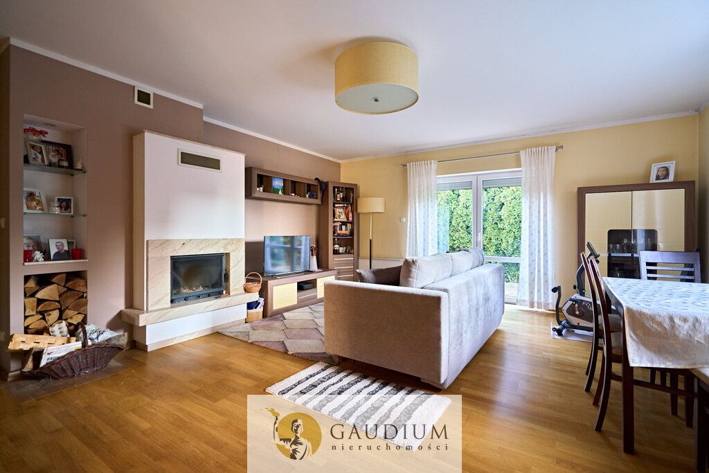 dom wolnostojący, 3 pokoje Rumia, ul. Derdowskiego. Zdjęcie 2