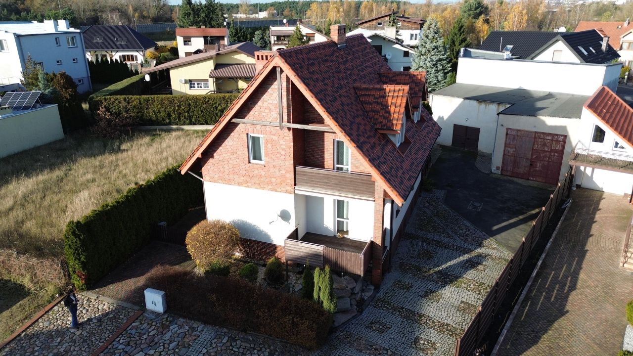 dom wolnostojący, 6 pokoi Konin Nowy Dwór, ul. Kazimiery Iłłakowiczówny. Zdjęcie 2