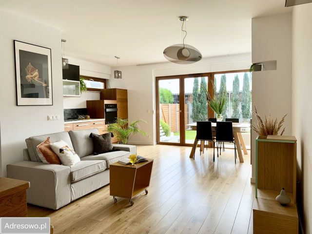 dom szeregowy, 3 pokoje Dąbrówka. Zdjęcie 1