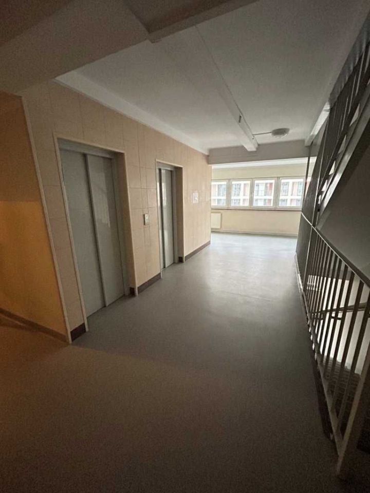 Mieszkanie 3-pokojowe Warszawa Śródmieście, ul. Chmielna. Zdjęcie 7