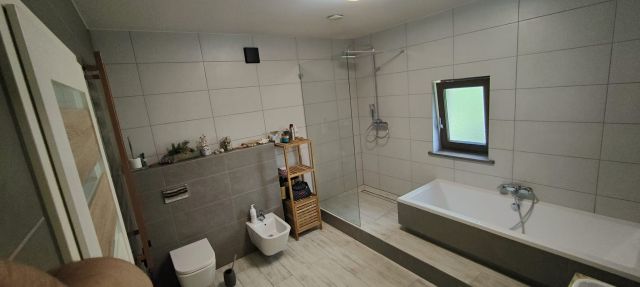 dom wolnostojący, 5 pokoi Justynów, ul. 1 Maja. Zdjęcie 16
