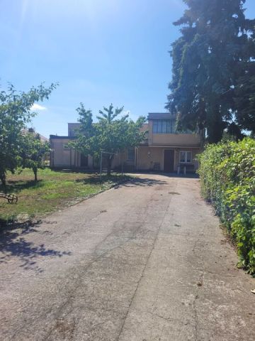 dom wolnostojący Kłodawa, ul. Barbary. Zdjęcie 1