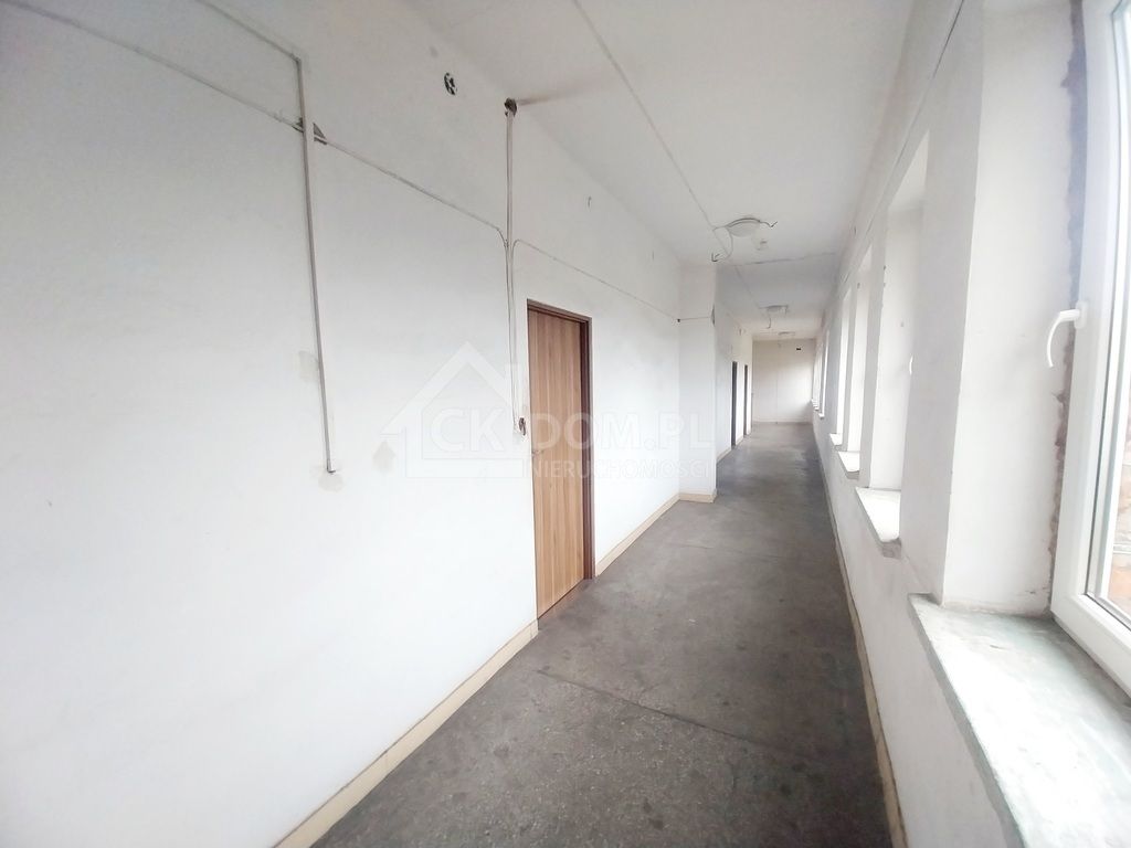 Hala/magazyn Promnik. Zdjęcie 6