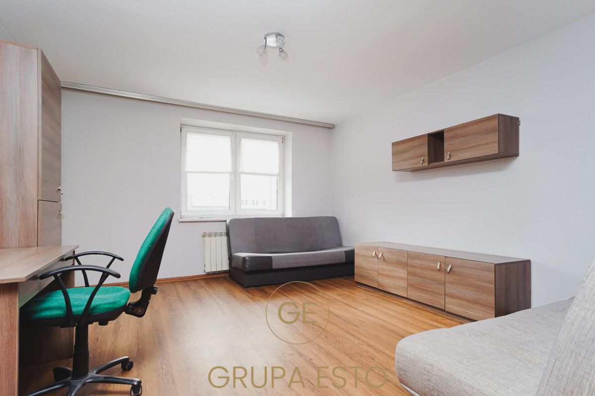 Mieszkanie 3-pokojowe Kraków Prądnik Biały, ul. Andrzeja Frycza-Modrzewskiego. Zdjęcie 1