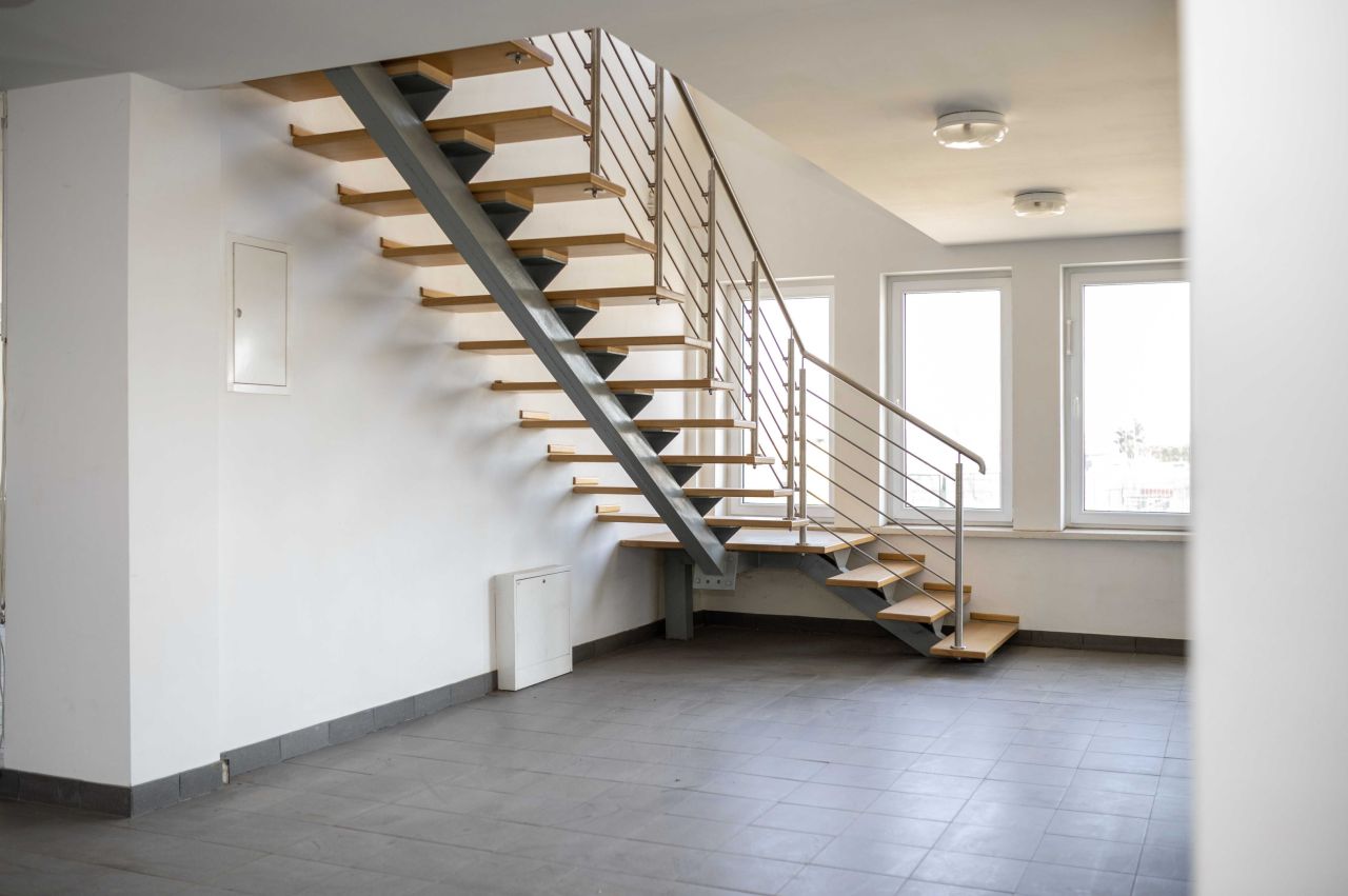 Hala/magazyn Kazimierza Wielka, ul. Przemysłowa. Zdjęcie 7