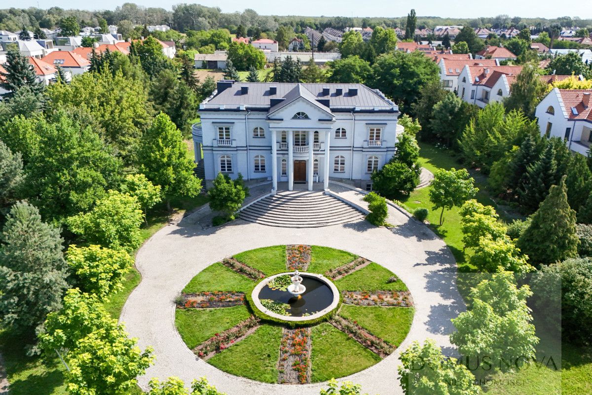dom wolnostojący, 11 pokoi Warszawa Wilanów, ul. Syta. Zdjęcie 1