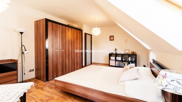 bliźniak, 5 pokoi Libertów, ul. św. Floriana. Zdjęcie 12