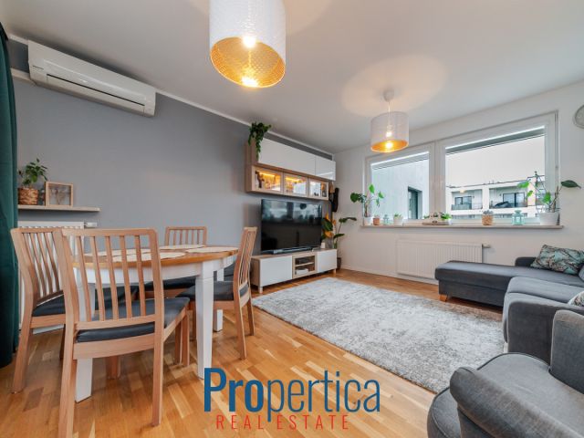 Mieszkanie 3-pokojowe Warszawa Targówek, ul. Montwiłłowska. Zdjęcie 1