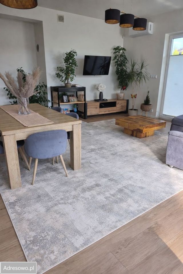 dom wolnostojący, 5 pokoi Chotomów, ul. Fiołkowa. Zdjęcie 1