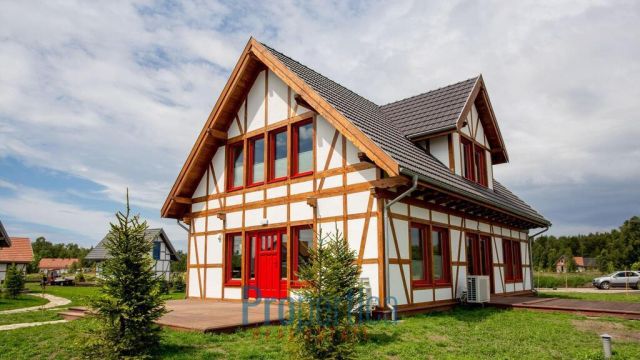 dom wolnostojący, 9 pokoi Rowy. Zdjęcie 4