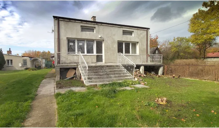 dom wolnostojący, 4 pokoje Sieciechów, ul. Rynek