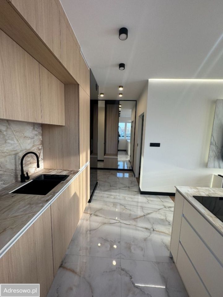 Mieszkanie 4-pokojowe Warszawa Wola. Zdjęcie 2