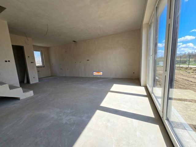 Mieszkanie 4-pokojowe Morawica. Zdjęcie 4