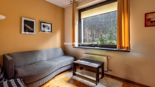 dom wolnostojący, 8 pokoi Zabierzów, ul. Krakowska. Zdjęcie 27