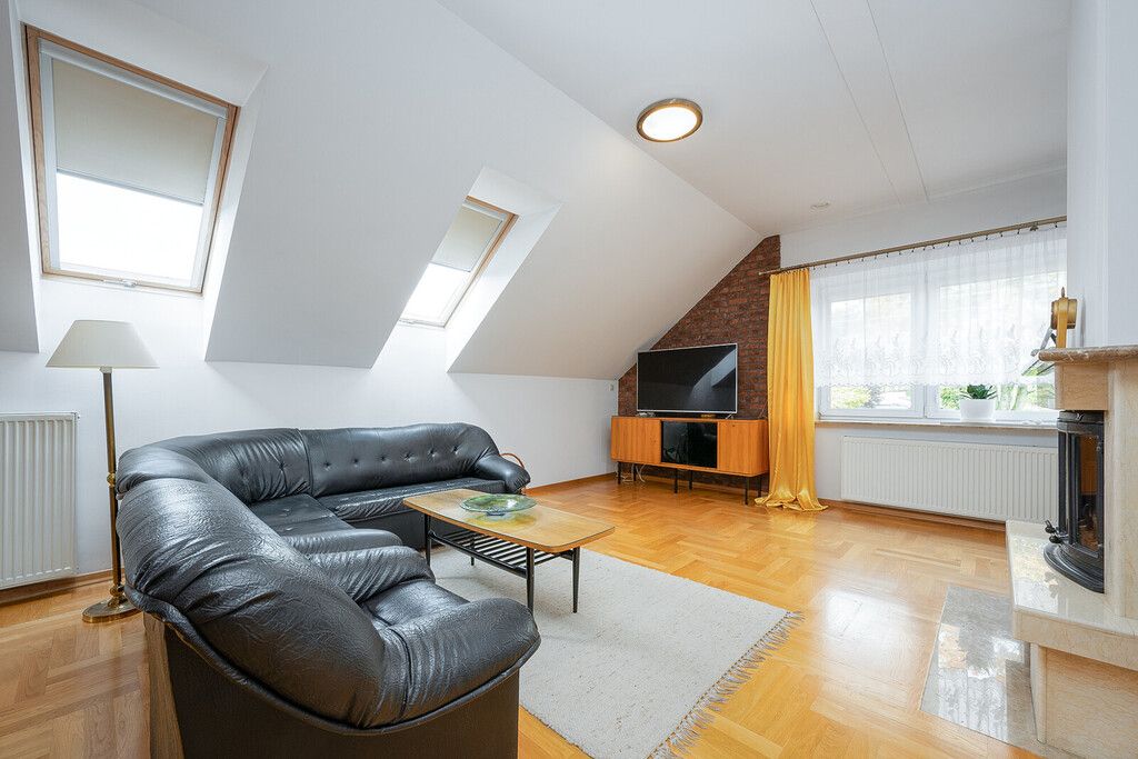 dom wolnostojący, 5 pokoi Krzywiec. Zdjęcie 7