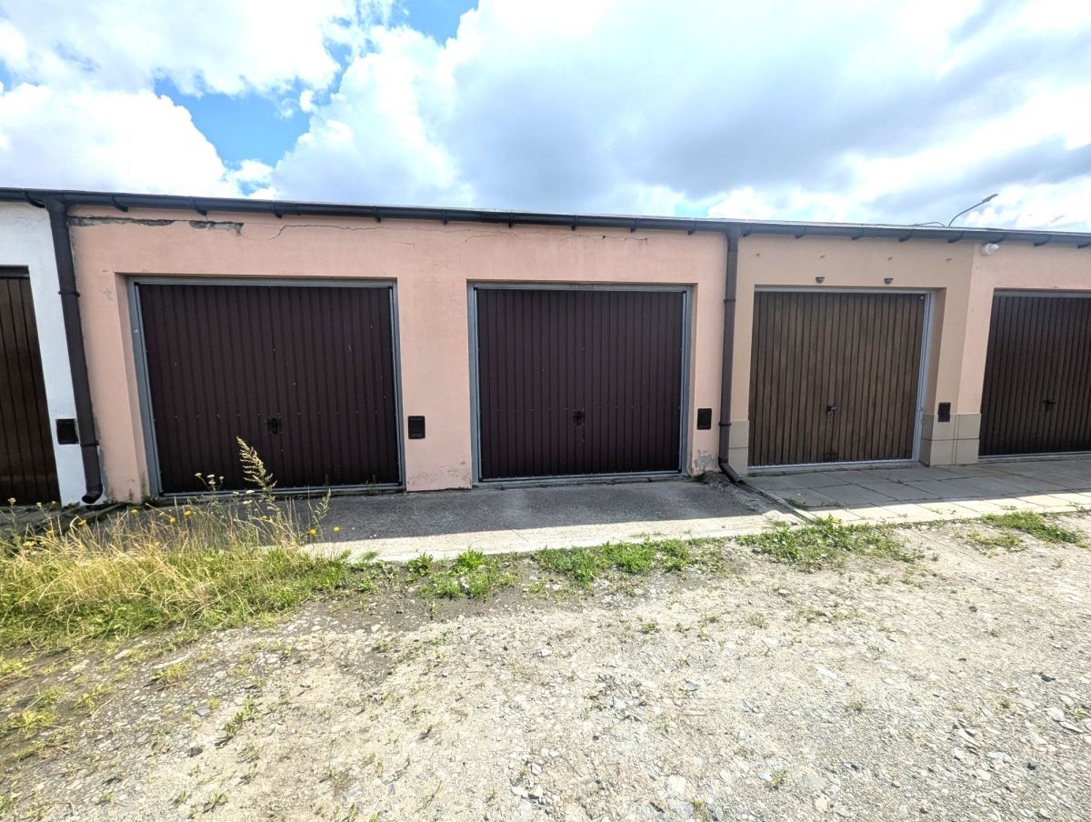 Garaż/miejsce parkingowe Gniew, os. Wincentego Witosa. Zdjęcie 2