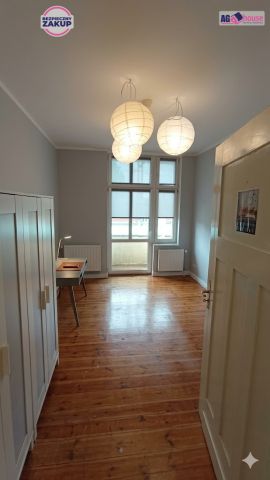 Mieszkanie 3-pokojowe Bydgoszcz Śródmieście, ul. Pomorska. Zdjęcie 2