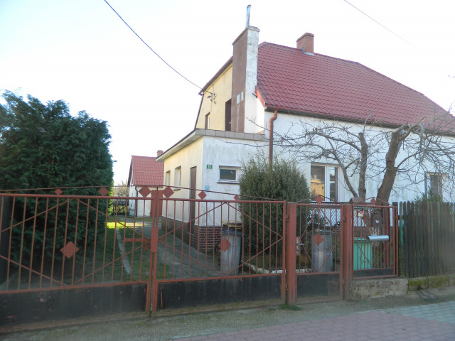 dom wolnostojący, 6 pokoi Gromadka, ul. Osiedlowa. Zdjęcie 1