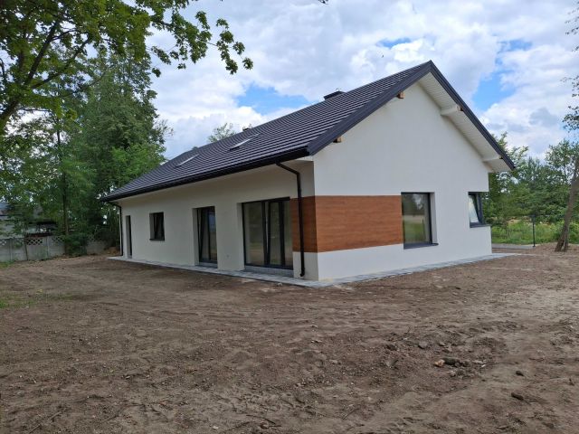 dom wolnostojący Paprotnia. Zdjęcie 1