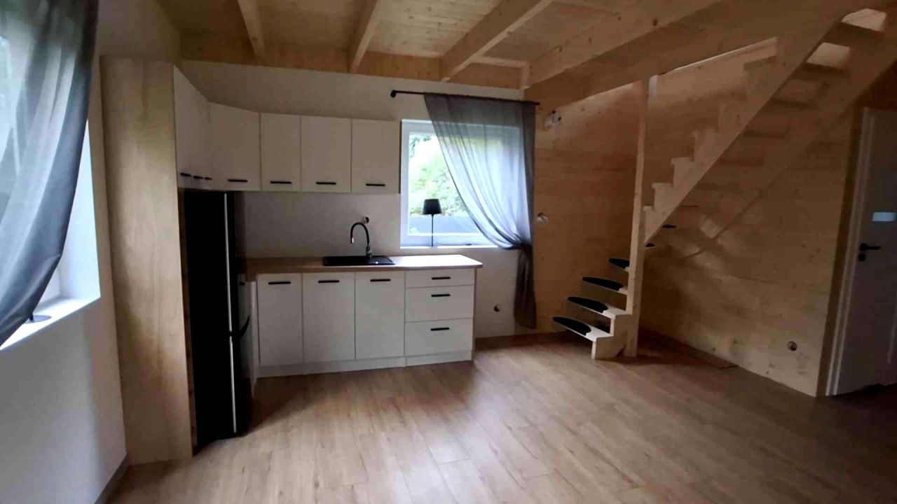 dom wolnostojący Joniec-Kolonia. Zdjęcie 2