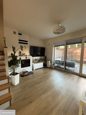 dom szeregowy, 5 pokoi Marki, ul. gen. Józefa Sowińskiego. Zdjęcie 1