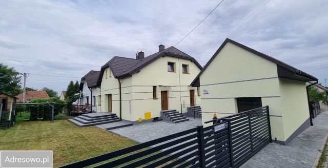 bliźniak, 4 pokoje Wieliczka Centrum, ul. Bartosza Głowackiego. Zdjęcie 1