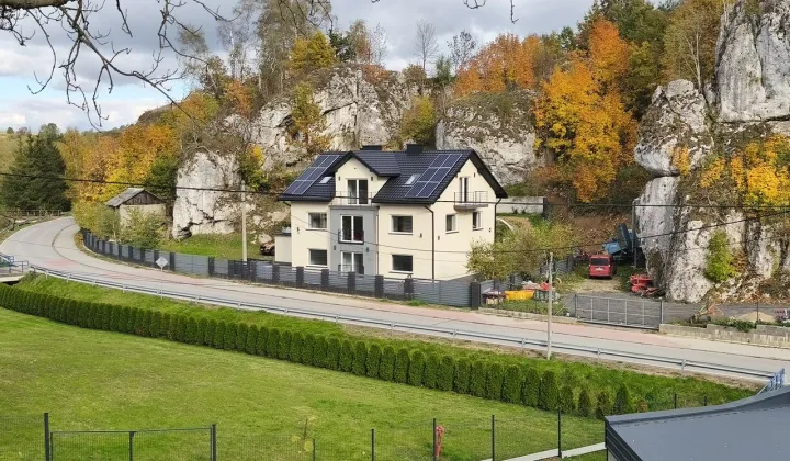 dom wolnostojący, 9 pokoi Sułoszowa, ul. Skalna