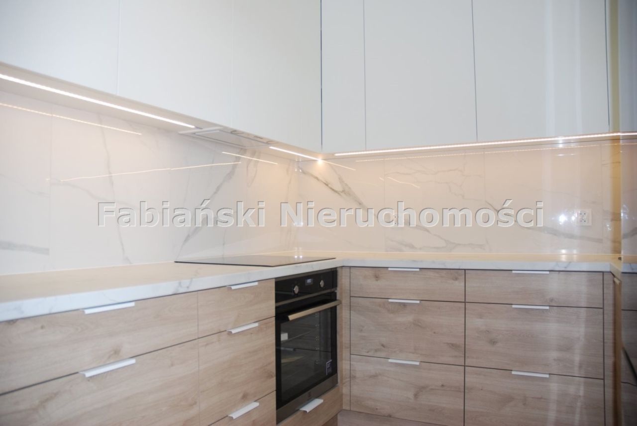 Mieszkanie 3-pokojowe Dopiewiec. Zdjęcie 2