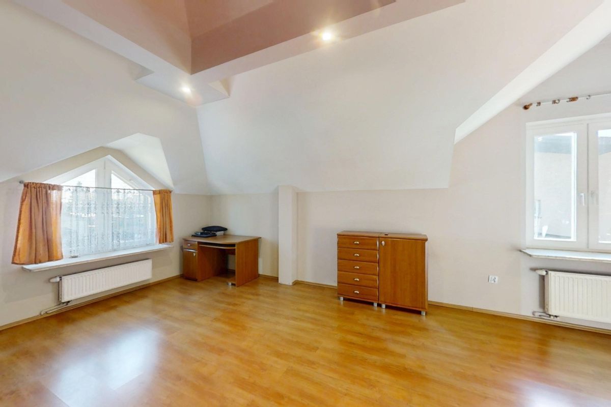 dom wolnostojący, 5 pokoi Zgierz, ul. Adolfa Dygasińskiego. Zdjęcie 10