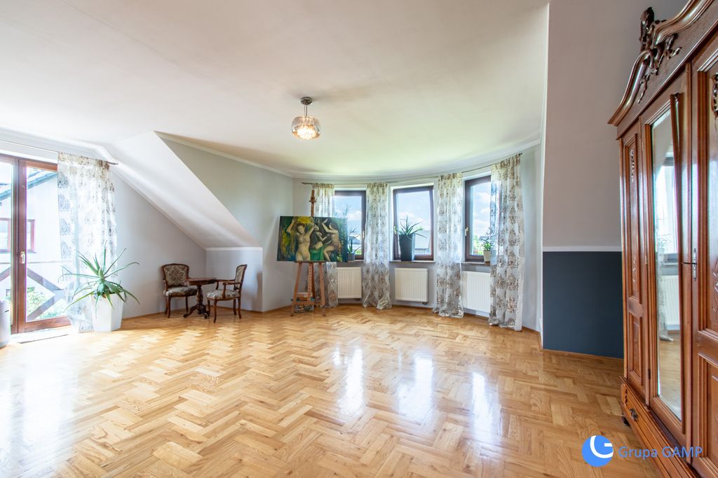 dom wolnostojący, 5 pokoi Kraków Dębniki, ul. por. Emira. Zdjęcie 7