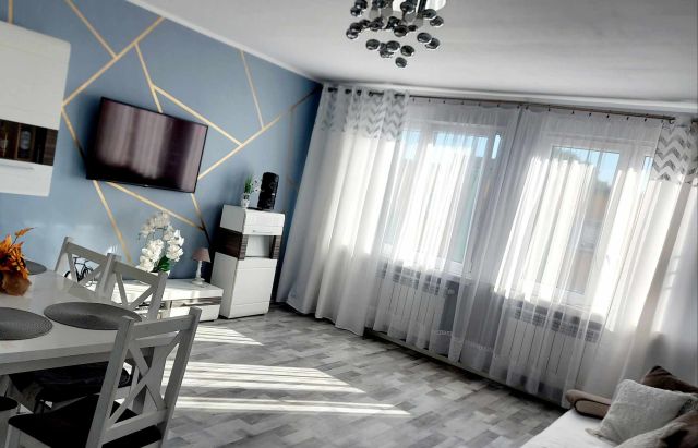 Mieszkanie 3-pokojowe Chodów. Zdjęcie 1