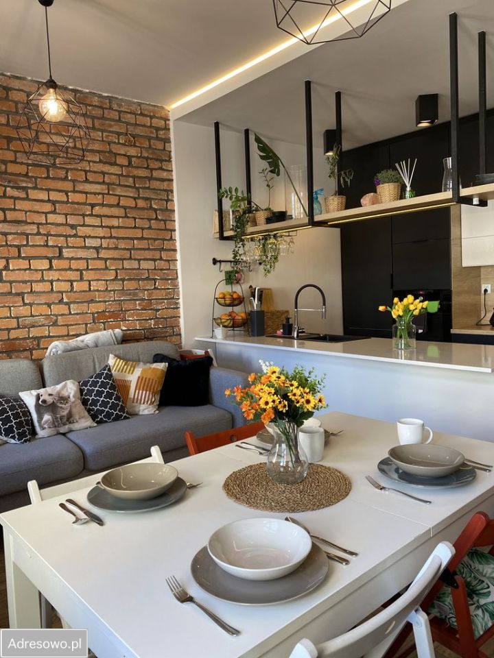 Mieszkanie 3-pokojowe Jelenia Góra Centrum, pl. Ratuszowy. Zdjęcie 9