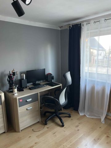dom wolnostojący, 3 pokoje Wielotów. Zdjęcie 5