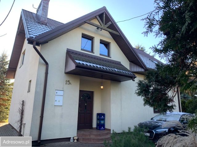 dom wolnostojący, 4 pokoje Grodzisk Mazowiecki Centrum. Zdjęcie 1