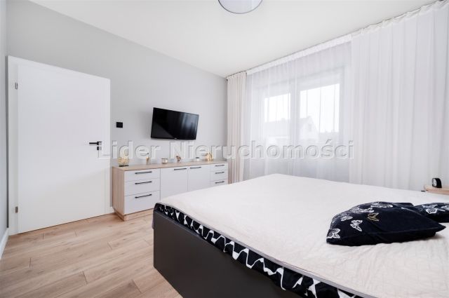 dom wolnostojący, 6 pokoi Bychlew. Zdjęcie 8