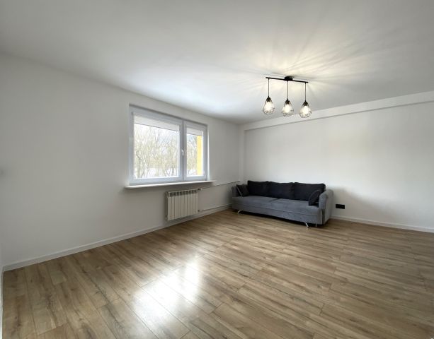 Mieszkanie 1-pokojowe Ostrowiec Świętokrzyski Centrum, ul. Adama Mickiewicza. Zdjęcie 1