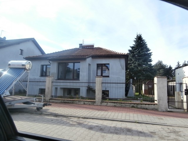 dom wolnostojący, 3 pokoje Jerzykowo, ul. Leśna. Zdjęcie 1