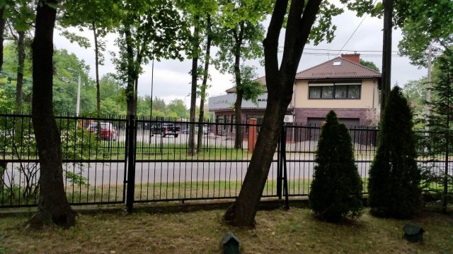 Działka inwestycyjna Józefów Centrum, ul. Marszałka Piłsudskiego. Zdjęcie 1