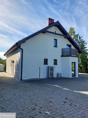 dom wolnostojący, 9 pokoi Ostrów Wielkopolski, ul. kard. M. Ledóchowskiego. Zdjęcie 1