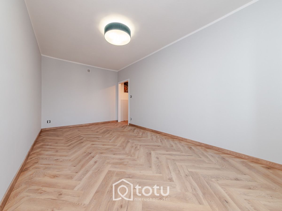 Mieszkanie 1-pokojowe Warszawa Włochy, ul. Czesława Kłosia. Zdjęcie 2