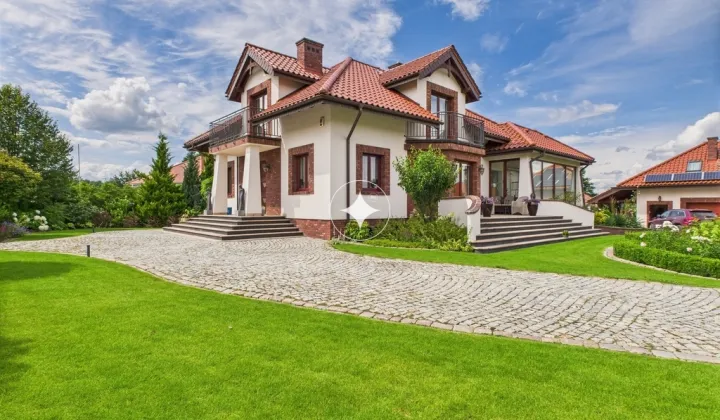 dom wolnostojący, 12 pokoi Warkały, ul. Poziomkowa