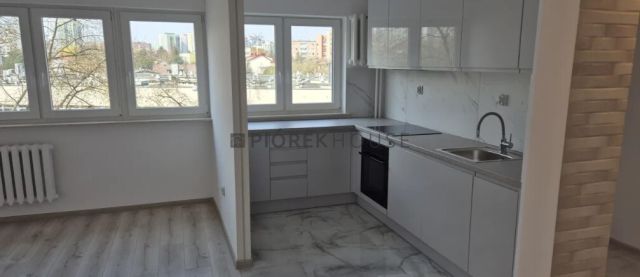 Mieszkanie 3-pokojowe Warszawa Żoliborz, ul. Władysława Broniewskiego. Zdjęcie 1