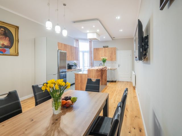 Mieszkanie 3-pokojowe Kraków Stare Miasto, ul. Józefa Szujskiego. Zdjęcie 21